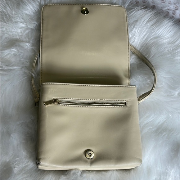 Matt & Nat Cream Classic Crossbody Bag - Picture 3 of 10